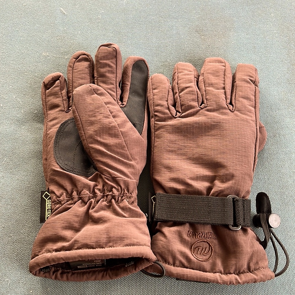 Manzella Gore-Tex brown gloves